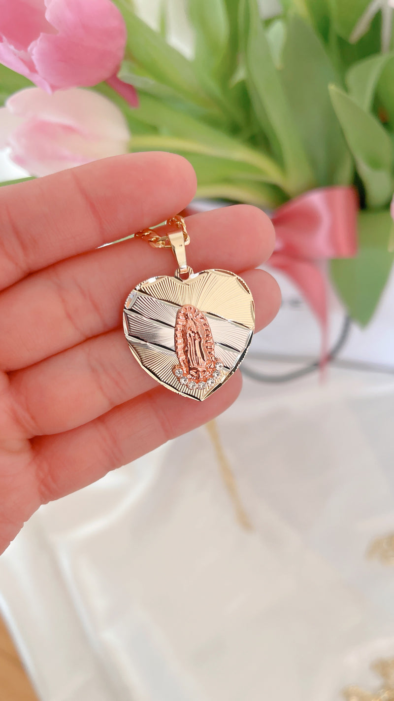 Amor a Mi Virgencita Necklace